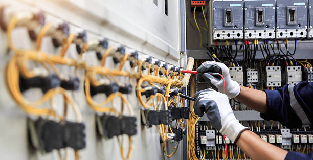 Professional Electrician technician working in Frankenmuth, MI